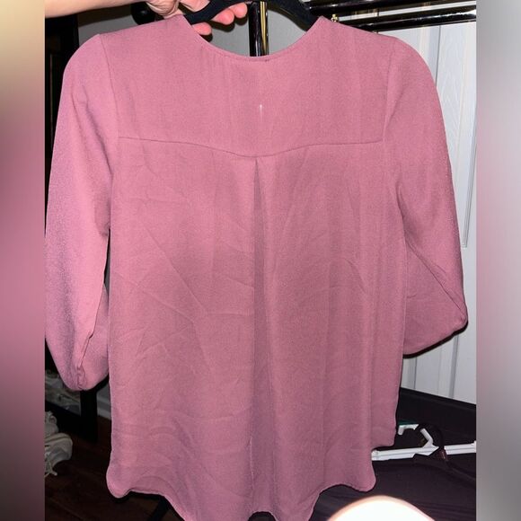 !Anthropologie West Kei Alexa Surplice V-Neck Roll Tab Pink Blouse Top Sz. Small - Picture 3 of 6